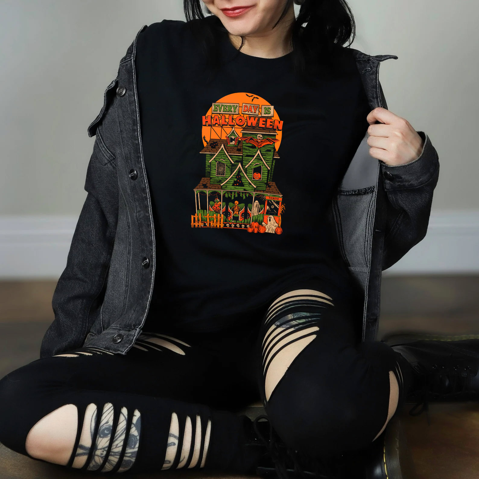 Every Day Is Halloween Horror Scary House T-shirt Every Day Is Halloween Horror Scary House T-shirt