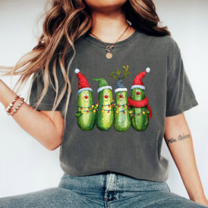 Pickle Lovers Happy Xmas Comfort Colors Tee 3