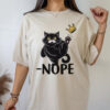 No Kings In America Black Cat Funny Political Meme Comfort Colors Tee