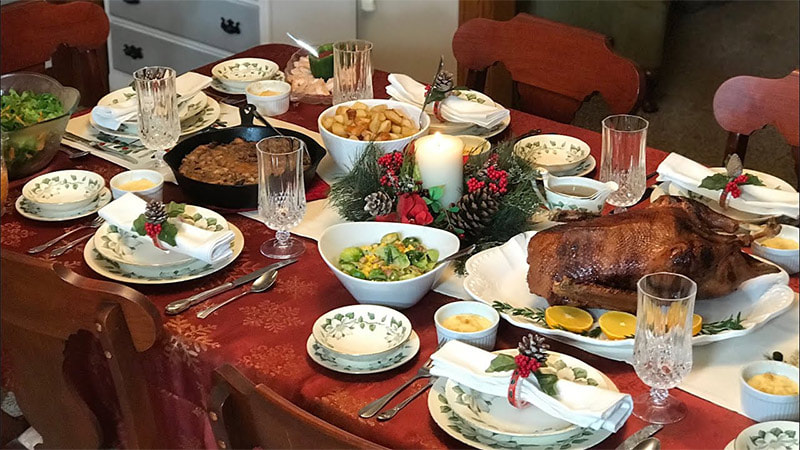 Vintage Christmas vs. Modern Christmas