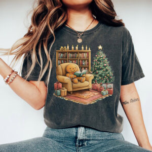 Gingerbread Reading Books Cozy Christmas Comfort Colors tee Gingerbread Reading Books Cozy Christmas Comfort Colors tee