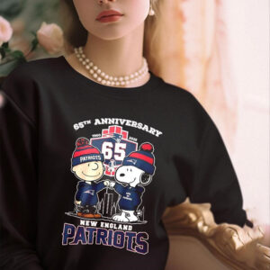 Snoopy New England Patriots Running Back Shirt