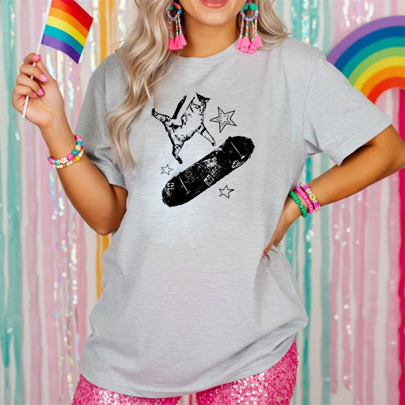 Skateboard Cat 90s Vintage Style Comfort Colors Shirt