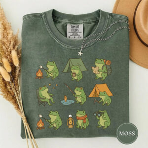 Cute Frog Camping Funny Outdoor Adventure Comfort Colors Tee
