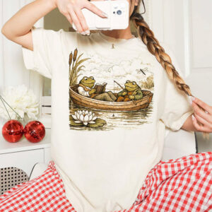Vintage Frog Reading And Fishing Comfort Colors Shirt