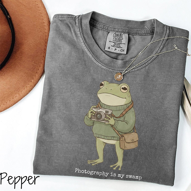Photographing Hobby Funny Photography Frog Comfort Colors Shirt Photographing Hobby Funny Photography Frog Comfort Colors Shirt