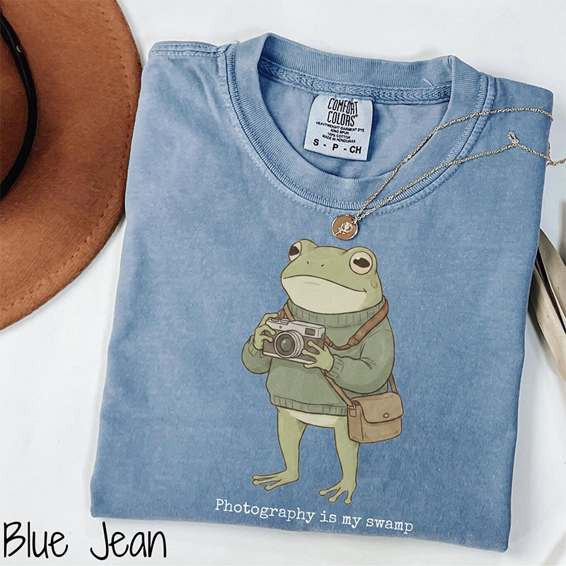 Photographing Hobby Funny Photography Frog Comfort Colors Shirt Photographing Hobby Funny Photography Frog Comfort Colors Shirt
