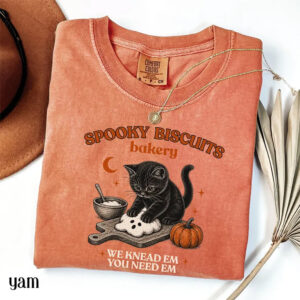 Spooky Biscuits Bakery, Halloween Kitty Baking Comfort Colors Shirt
